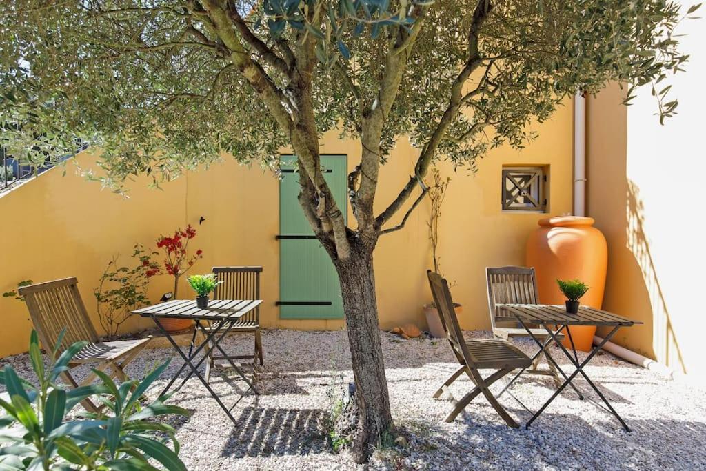 Studio au calme, avec terrasse et parking à Eze village Exterior foto